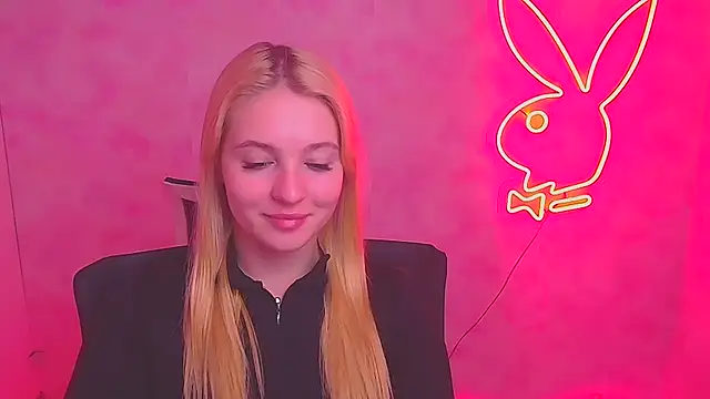Snapshot of Milka_kiss_ chatting on 9, 2, 2025 Milka kiss online show from 9, 2, 2025
