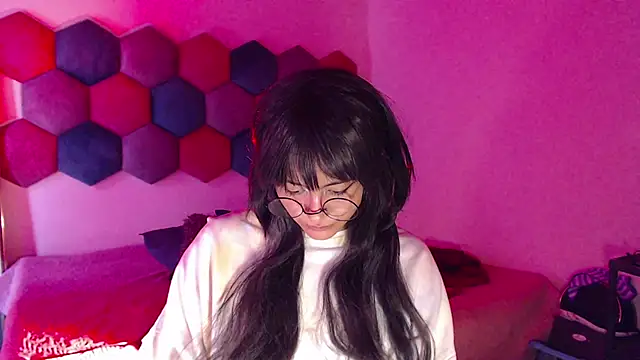 liz-beths online show from 28, 2, 2025
