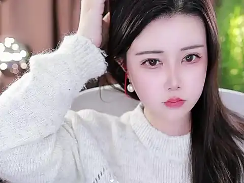 Qiaoqiao  online show from 13, 2, 2025