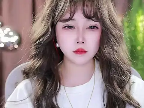 Qiaoqiao  online show from 19, 2, 2025