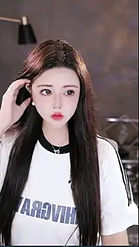 Qiaoqiao  online show from 5, 12, 2025