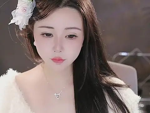 Qiaoqiao  online show from 3, 12, 2025