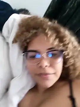 NiaColusi online show from 2, 2, 2026