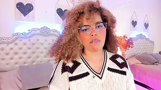 NiaColusi online show from 18, 11, 2025