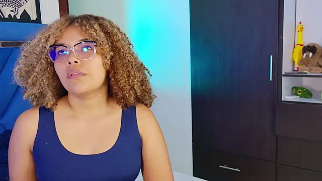 NiaColusi online show from 12, 2, 2026