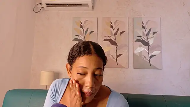 flavia cruz online show from 14, 4, 2026