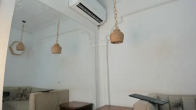 flavia cruz online show from 13, 11, 2025