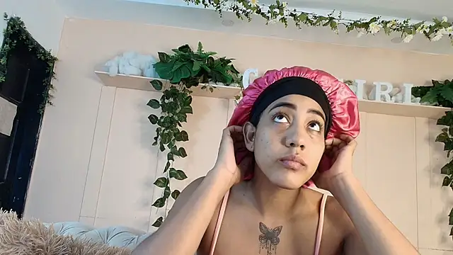 Snapshot of flavia_cruz chatting on 23, 5, 2026 flavia cruz online show from 23, 5, 2026