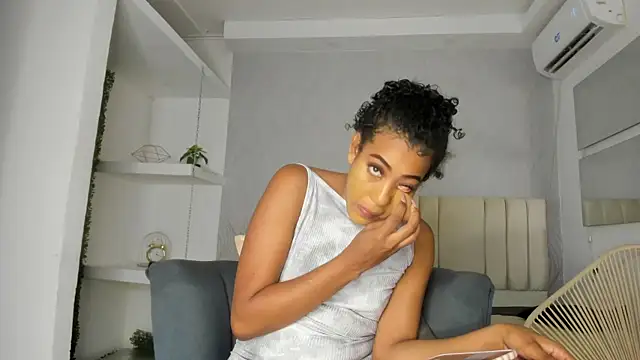 Snapshot of flavia_cruz chatting on 11, 5, 2026 flavia cruz online show from 11, 5, 2026