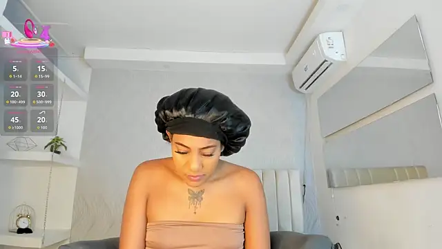Snapshot of flavia_cruz chatting on 14, 5, 2026 flavia cruz online show from 14, 5, 2026