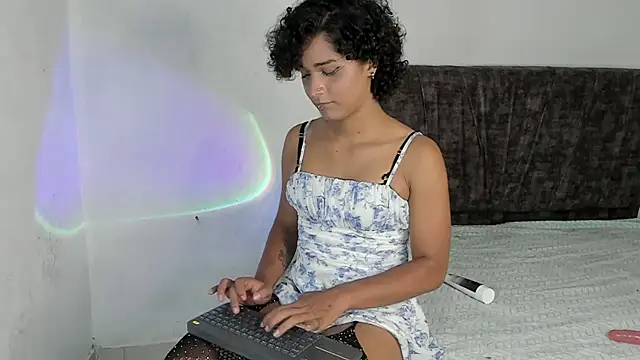 Snapshot of baby_kaliope chatting on 4, 12, 2024 baby kaliope online show from 4, 12, 2024