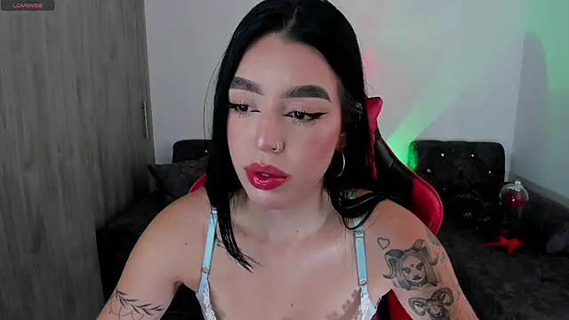 Snapshot of zoee_jackson chatting on 10, 5, 2026 zoee jackson online show from 10, 5, 2026