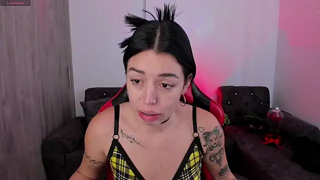 zoee jackson online show from 16, 3, 2026