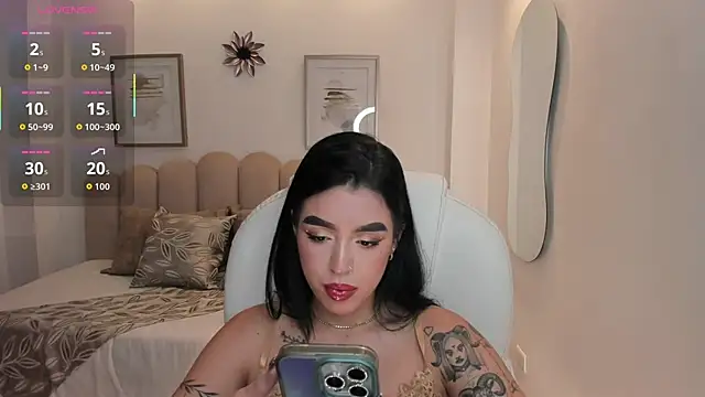 Snapshot of zoee_jackson chatting on 7, 6, 2026 zoee jackson online show from 7, 6, 2026