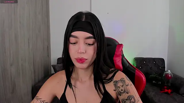 zoee jackson online show from 22, 3, 2026