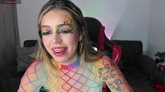 Snapshot of zoee_jackson chatting on 9, 11, 2025 zoee jackson online show from 9, 11, 2025