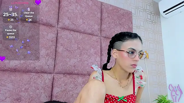 LilitRobins online show from 14, 2, 2025