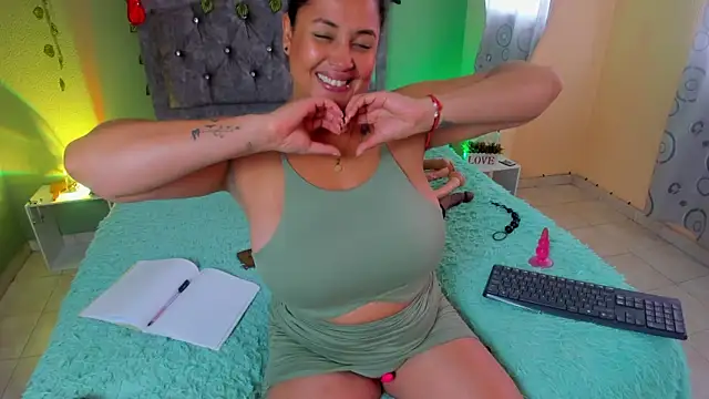 MirandaDream2 online show from 4, 4, 2026