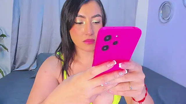 LunaMontiel online show from 31, 10, 2025