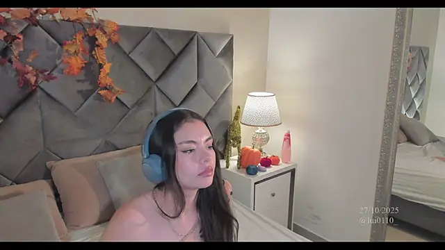 Luisa0110 online show from 27, 10, 2025