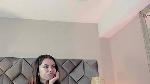 Luisa0110 online show from 24, 7, 2026