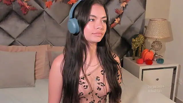 Luisa0110 online show from 29, 10, 2025