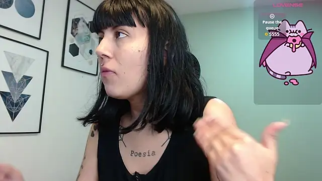 Snapshot of amy_adams1 chatting on 17, 12, 2025 amy adams1 online show from 17, 12, 2025