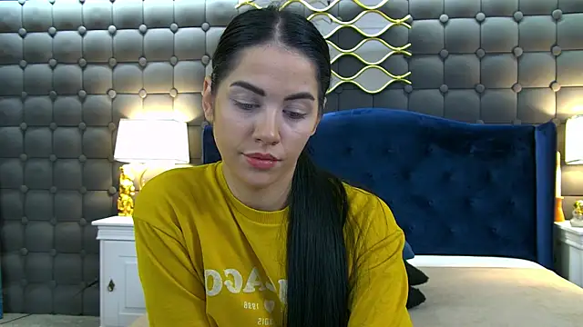 LeyaCass online show from 30, 11, 2025