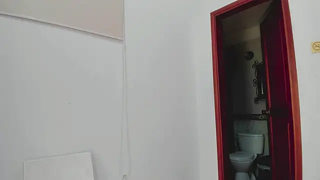 SabrinaWarrenn online show from 4, 3, 2025