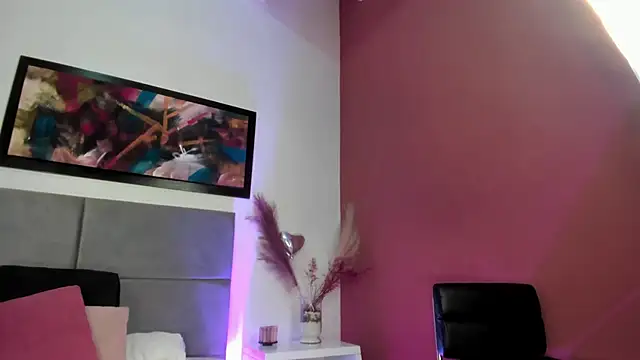 SabrinaWarrenn online show from 19, 2, 2025