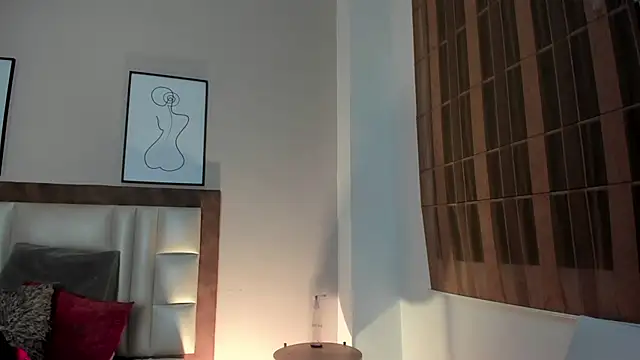 SabrinaWarrenn online show from 28, 1, 2025