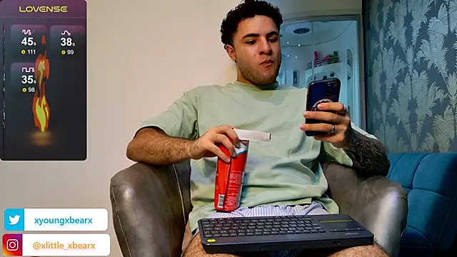 xlittle xbearx online show from 25, 2, 2025
