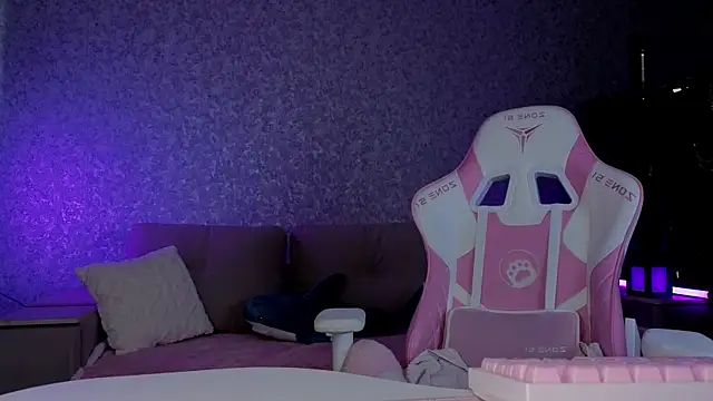 meowceline online show from 31, 3, 2026