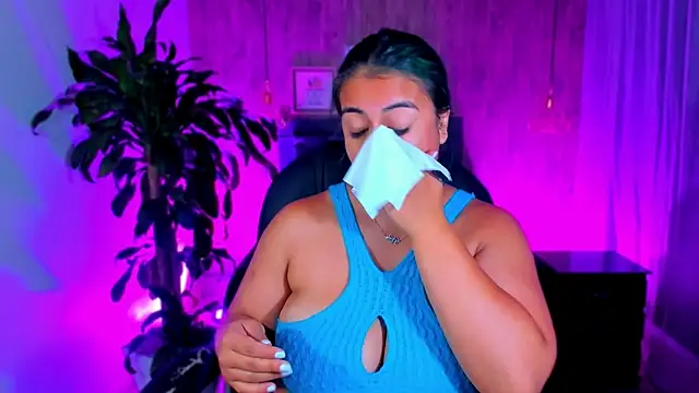 Xisu  online show from 17, 2, 2025