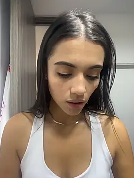 Nicole stonee online show from 18, 3, 2026