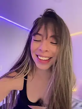 AmmyCollinsW online show from 19, 12, 2025