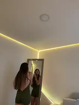 AmmyCollinsW online show from 16, 12, 2025