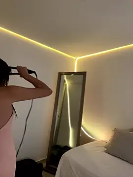 AmmyCollinsW online show from 9, 1, 2026