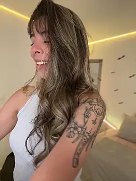 AmmyCollinsW online show from 8, 11, 2025