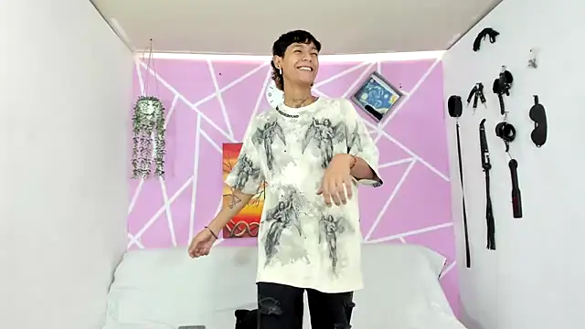 Snapshot of Fresahot2005 chatting on 7, 2, 2025 Fresahot2005 online show from 7, 2, 2025