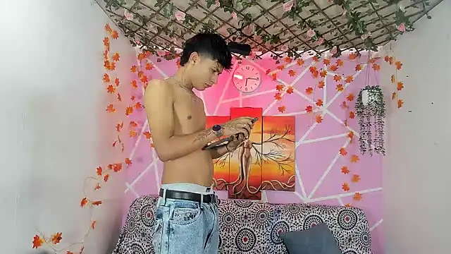 Snapshot of Fresahot2005 chatting on 25, 11, 2025 Fresahot2005 online show from 25, 11, 2025