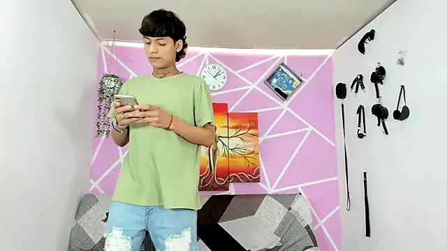 Snapshot of Fresahot2005 chatting on 3, 2, 2025 Fresahot2005 online show from 3, 2, 2025