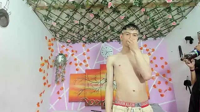 Snapshot of Fresahot2005 chatting on 10, 3, 2025 Fresahot2005 online show from 10, 3, 2025