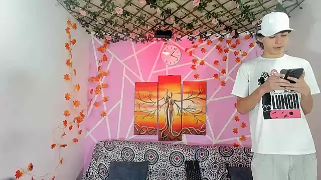 Snapshot of Fresahot2005 chatting on 23, 11, 2025 Fresahot2005 online show from 23, 11, 2025