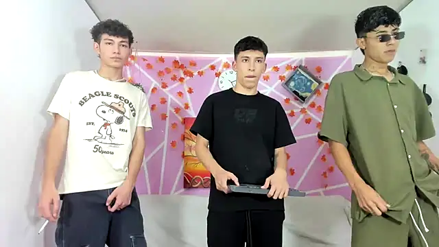 Snapshot of Fresahot2005 chatting on 10, 2, 2025 Fresahot2005 online show from 10, 2, 2025