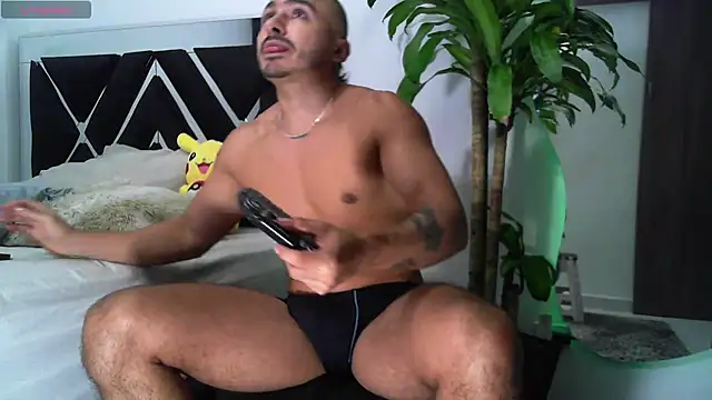 Snapshot of LeooBigBoy chatting on 27, 2, 2025 LeooBigBoy online show from 27, 2, 2025