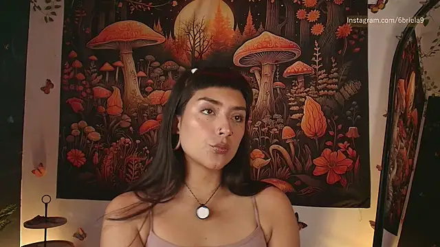 Snapshot of 6Briela9_ chatting on 15, 5, 2026 6Briela9 online show from 15, 5, 2026