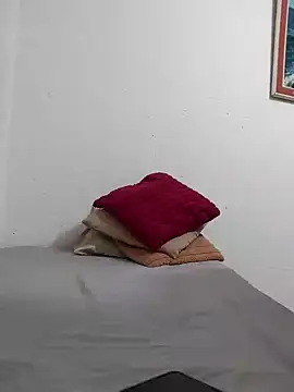 Snapshot of Bustyslave48 chatting on 29, 10, 2025 Bustyslave48 online show from 29, 10, 2025