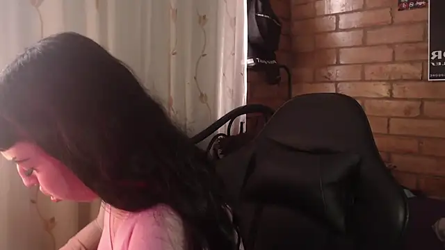 Cintya Kros online show from 9, 3, 2026