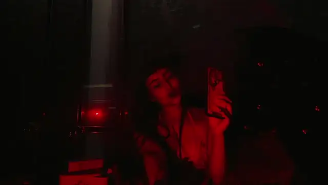 Cintya Kros online show from 12, 11, 2025